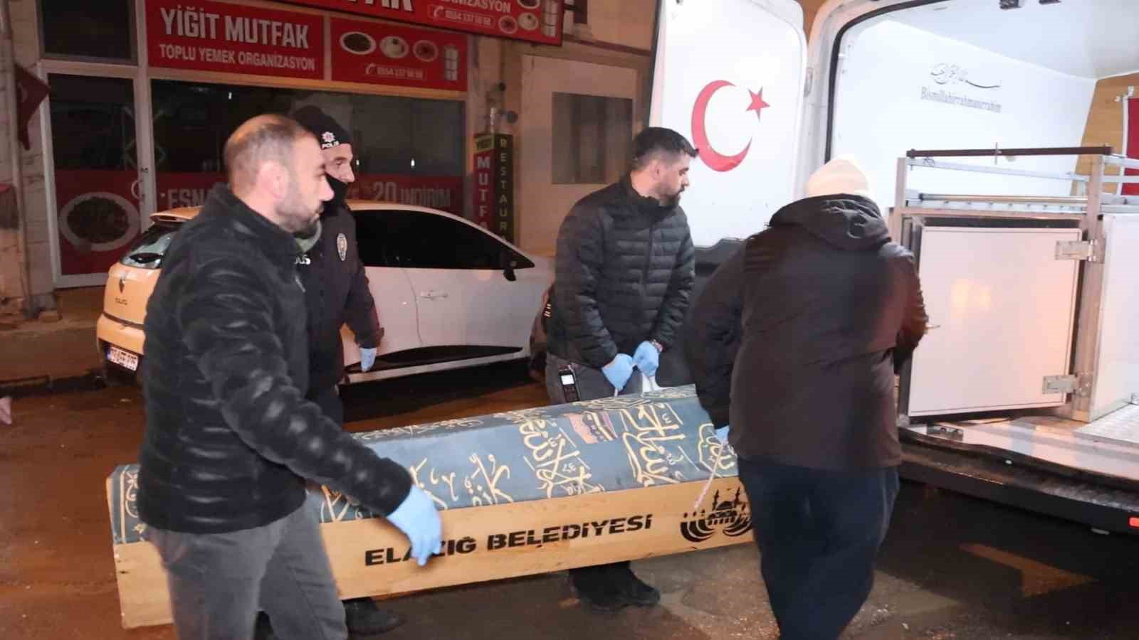 Elazığ’da genç kadın apartta ölü bulundu