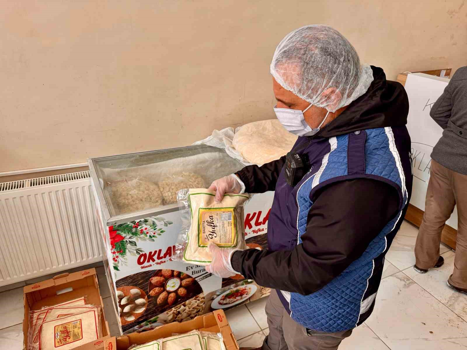 Van Büyükşehir Belediyesi zabıtasından Ramazan denetimi