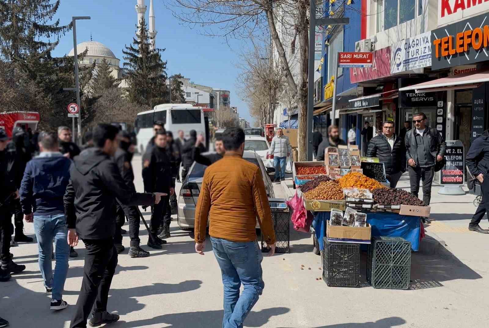 Zabıtadan seyyar satıcı denetimi