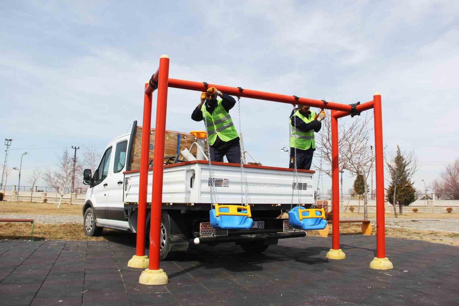 Van’da parklar bahara hazırlanıyor