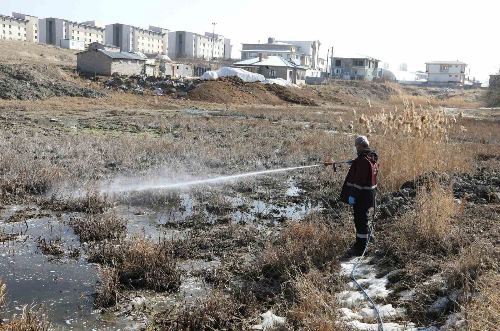 Van Büyükşehir Belediyesi vektörle mücadele startını verdi