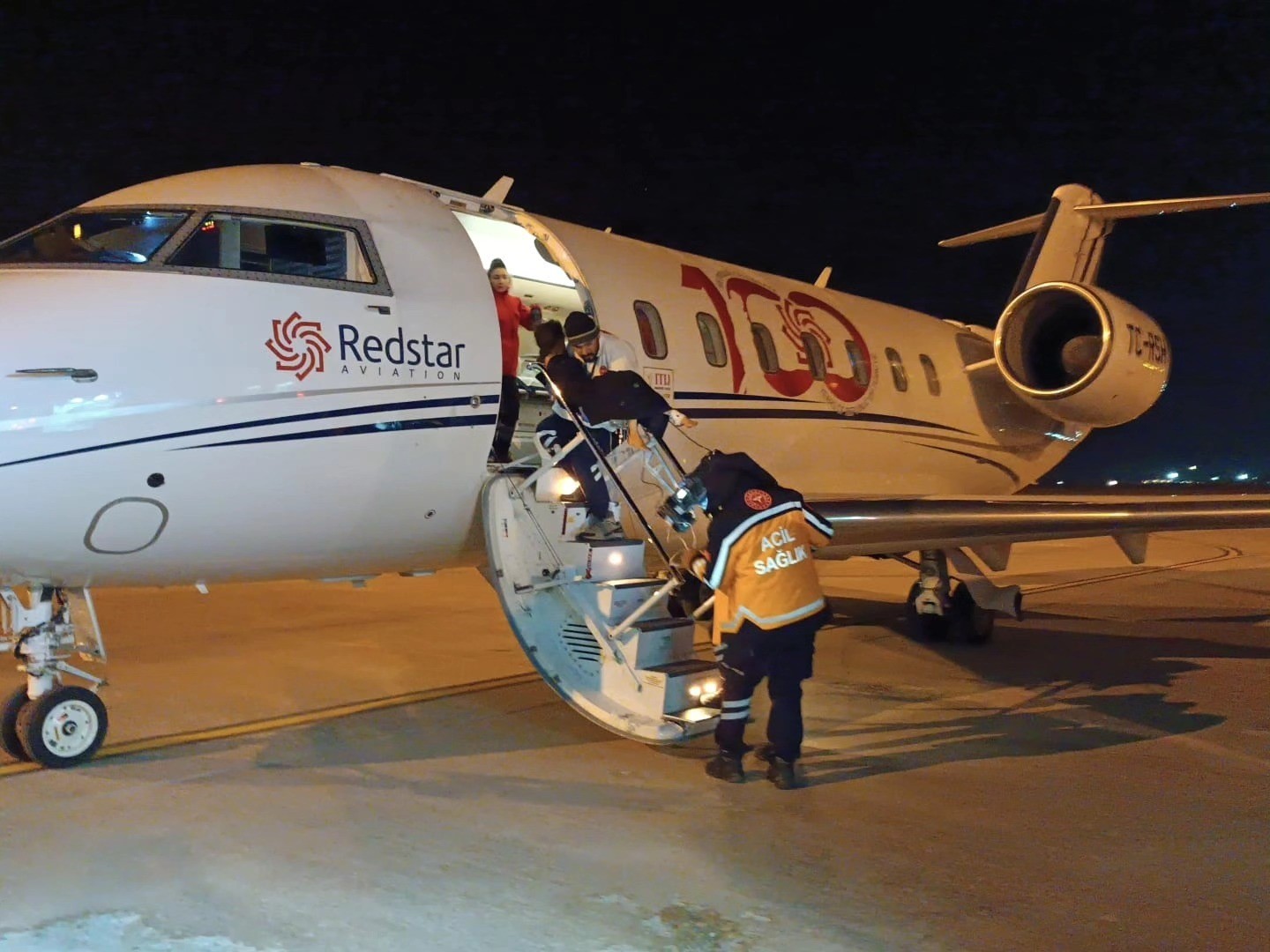 Kalp hastası çocuklar için uçak ambulans havalandı