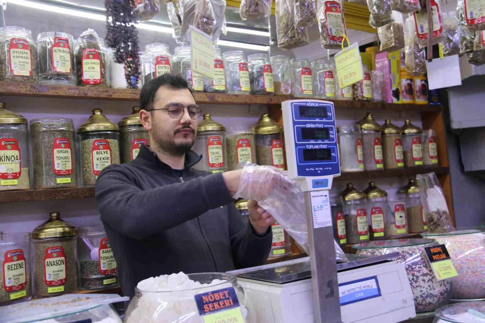 Ramazan’da sigara tiryakilerine çözüm yolu: Karabaş otu