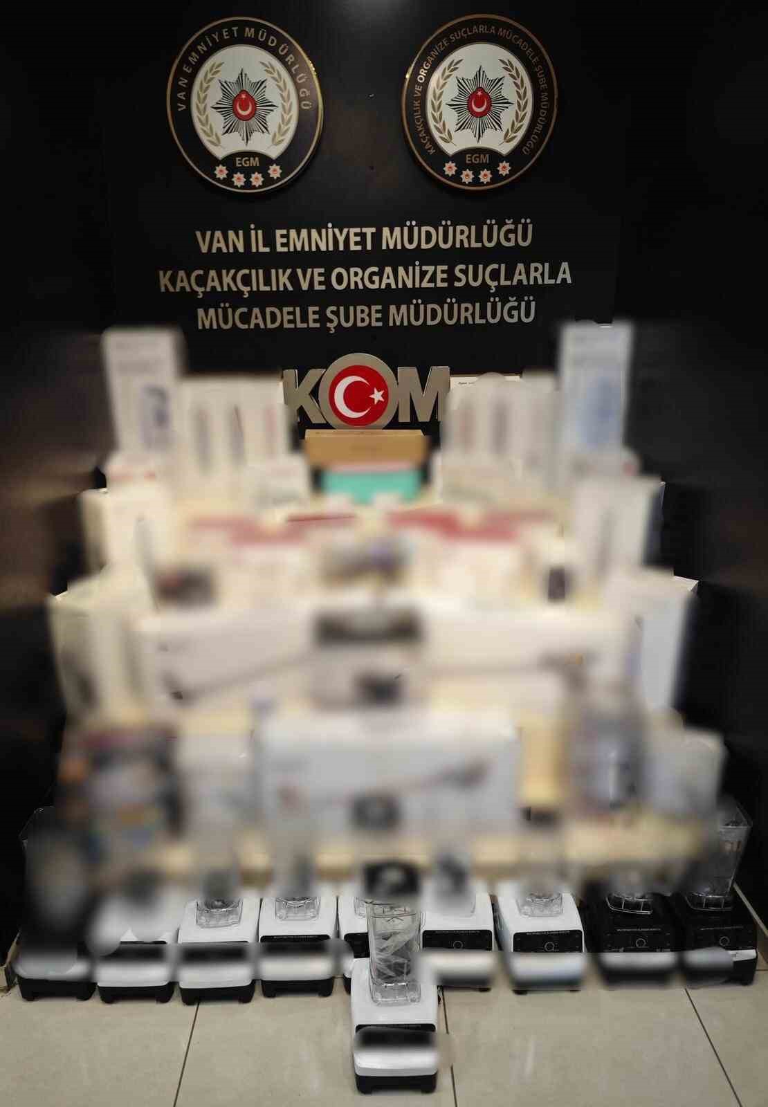 Van’da gümrük kaçakçılığı operasyonları